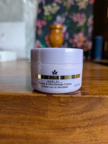 Prai throat decolletage - prai, &