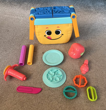Play-Doh Picnic Basket Tool Set