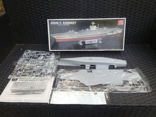 Academy minicraft model - model, kit