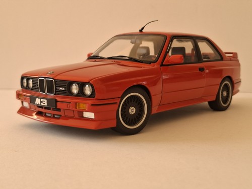 Rare autoart millennium - 1:18,
