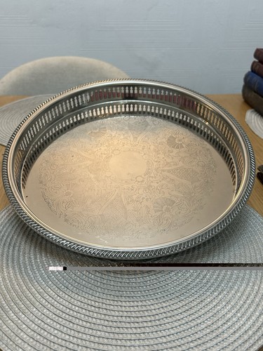 Vintage round silver-plated
