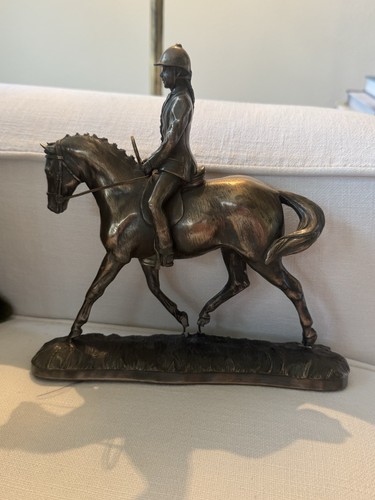 Genesis fine arts - arts, pony