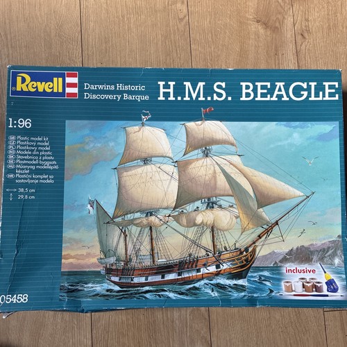 Revell hms beagle model - 1/96,