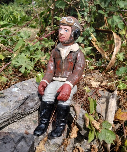 Scale spitfire pilot - rc, 1/6