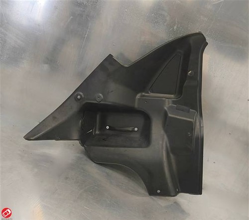 1404305 left rear quarter - left,