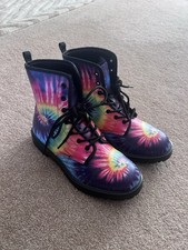 New Women’s Tie Dye Rainbow