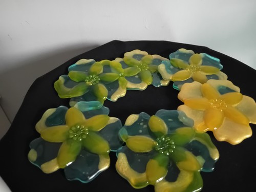Multicolour glossy flower - multicolour,