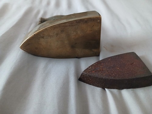 Antique brass sad - sad, iron