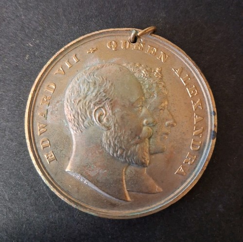 1902 coronation medal gilt - 1902,
