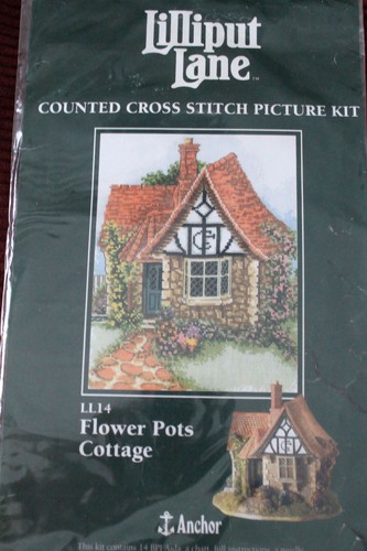Lilliput lane flower pots - lilliput, "flower