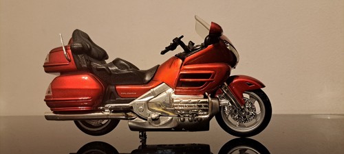 Scale honda gold wing - scale,