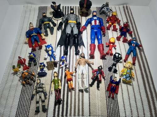 Action figure lot - figure, marvel
