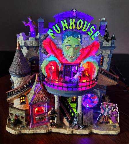 Lemax spooky town - town, "funhouse"