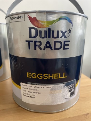 Dulux trade eggshell paint - dulux,
