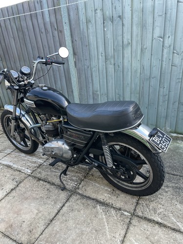 Triumph t140 750 special