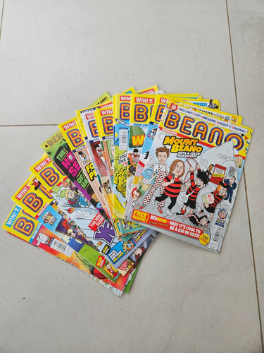 Bundle beano magazines 20 - x,