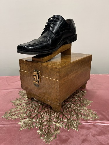 Vintage wooden shoe shine - vintage,