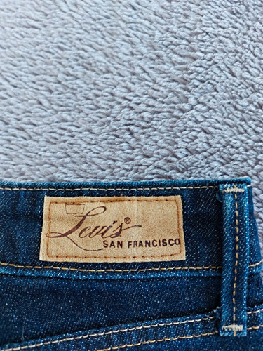 Levi demi curve - demi, classic