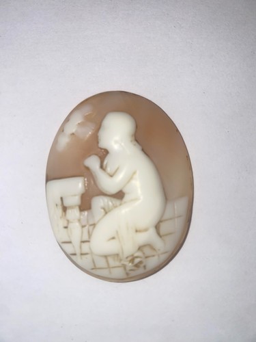 Carved cameo girl - cameo, praying