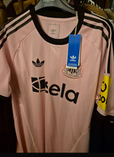Newcastle United Pink