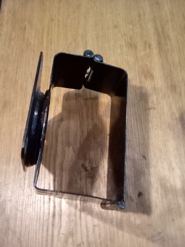 Complete battery carrier and - battery,