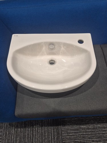 White ceramic wash - white,
