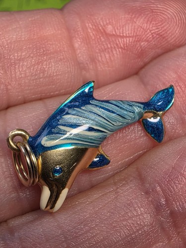 9ct gold enamel dolphin - enamel,