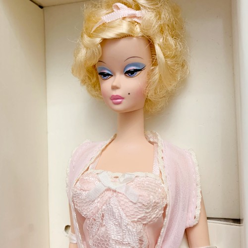 The lingerie silkstone 4 - the,