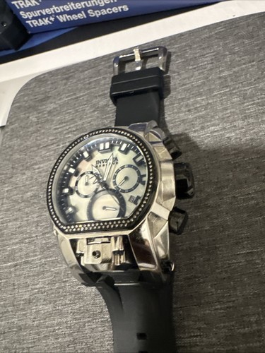 Invicta swiss quartz - quartz, diamond