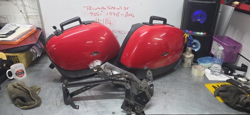 Triumph sprint 955i side - sprint,