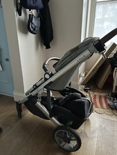 Uppababy Cruz v2 Pushchair and Newborn Bassinet