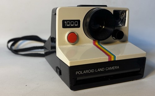 Polaroid land camera - camera, red