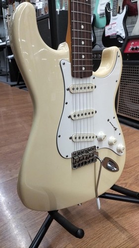 Fender japan stratocaster - japan],
