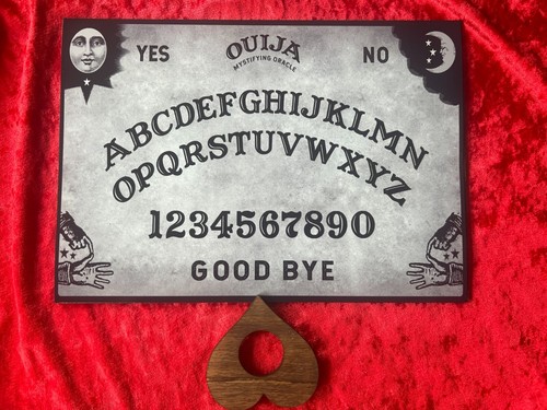 Ouija board game - game, planchette