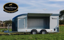 Debon C1000 enclosed car