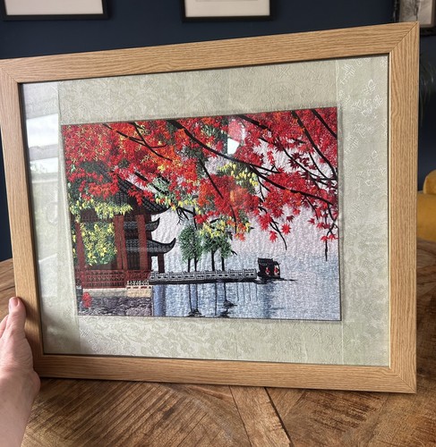 Wooden framed king silk - wooden, “king