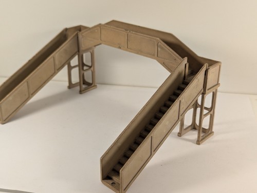 Hornby dublo footbridge - hornby,