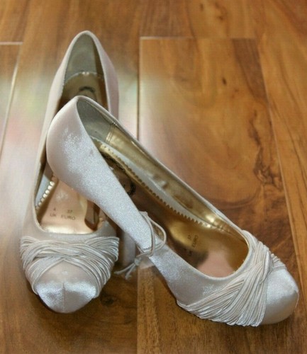 Debut ivory cream elegant