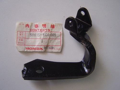 Right front footrest support - right,