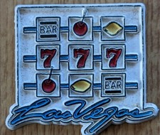 Las Vegas (USA) rubberised plastic Fridge Magnet - Slot Machine Lucky 7 