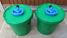 2 x 30L Green Buckets & 2 x BEC Maxi Cups Drinkers, Chicken, Poultry