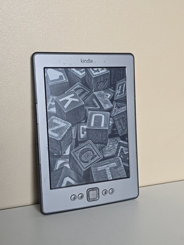 Amazon kindle 3rd gen d01100 - gen,