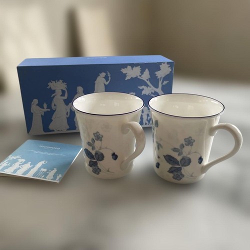 Wedgwood wild strawberry blue - wedgwood,
