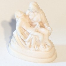 LA PIETA DI MICHELANGELO MARY