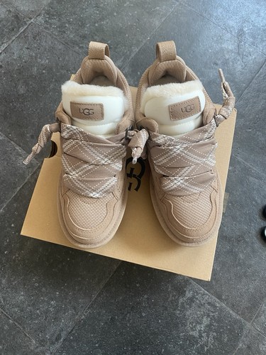 Ugg lowmel trainers size 5 - lowmel,