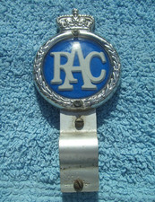 VINTAGE 1960s ROYAL AUTOMOBILE CLUB CAR BADGE~BRITISH/GB/UK RAC EMBLEM & BRACKET