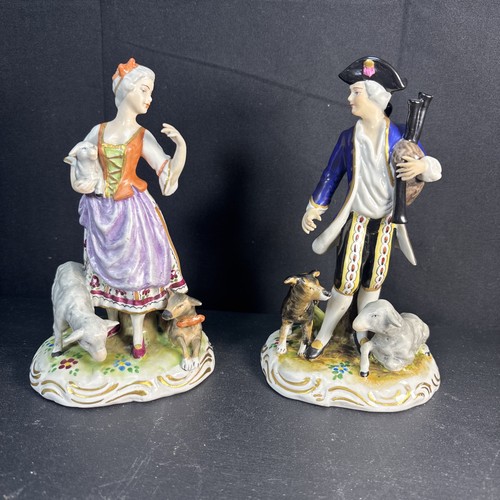 Two shepard figurines - figurines, meissen