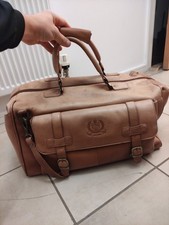 Leather Holdall Weekend Bag. Genuine Leather, Lots Of Pockets.