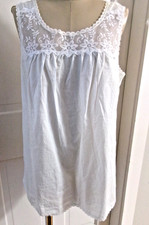 VINTAGE CHARACTER SHORTIE