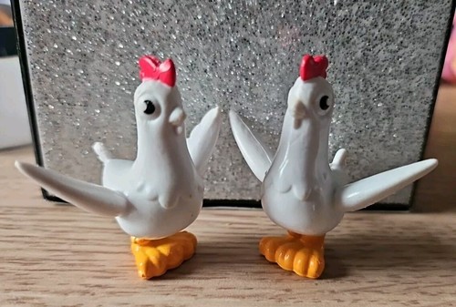 Paw patrol chicken chickaletta - chicken,